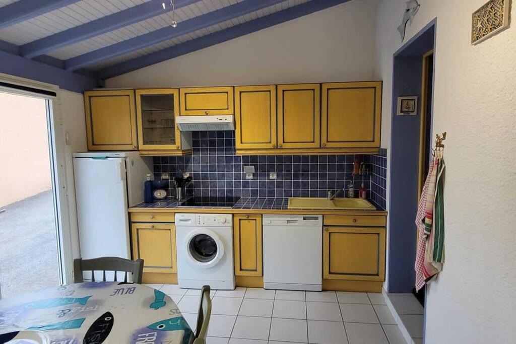 Charmante Maison De Pecheur Le Barcares Luaran gambar